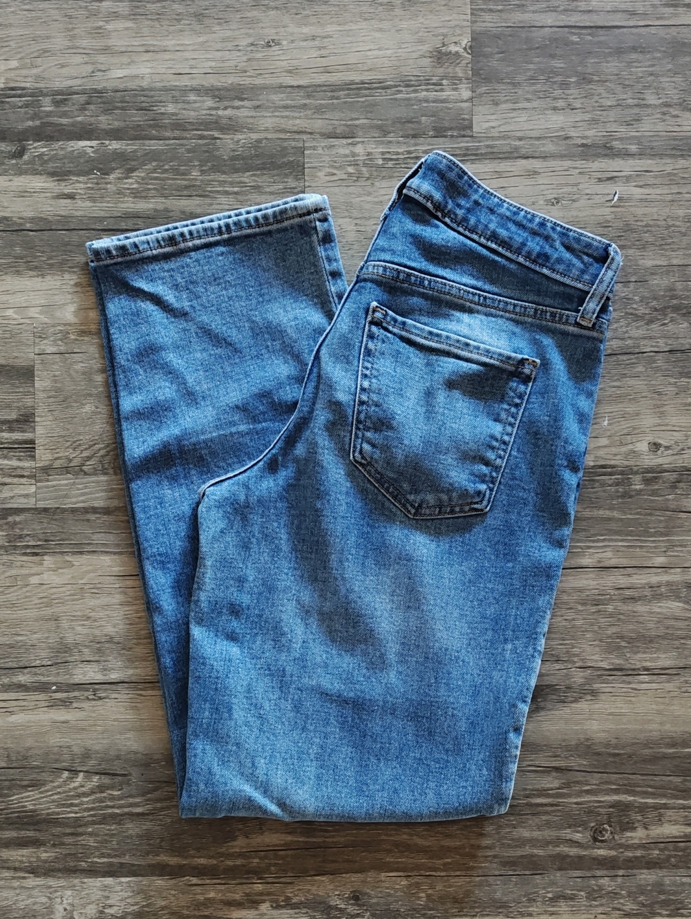 Old Navy High Rise OG Loose Jeans. Size 4